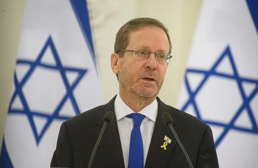 هرتسوغ يبارك عملية “زئير الأسد” الأمريكية الإسرائيلية ضد إيران